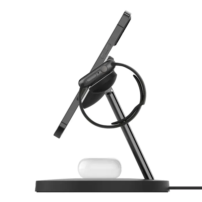 72f8d628410ec885_WIZ017-BLK_MagSafe_BoostChargePro_3in1WirelessChargeDock_Side_WDevice_WEB.webp