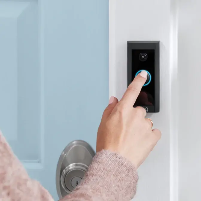 ring_video_doorbell_wired_intro_mobile_336x336_2x_1e7bfc12-576a-4b5e-ae3c-04f82c036384.webp